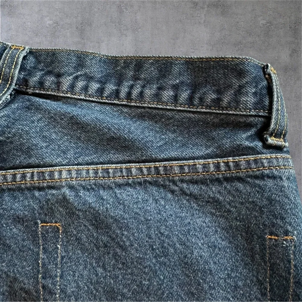 Vintage Unique Minimalist Levi's 505 Regular Fit Jeans Men's 32x28‎ Blank Pocket